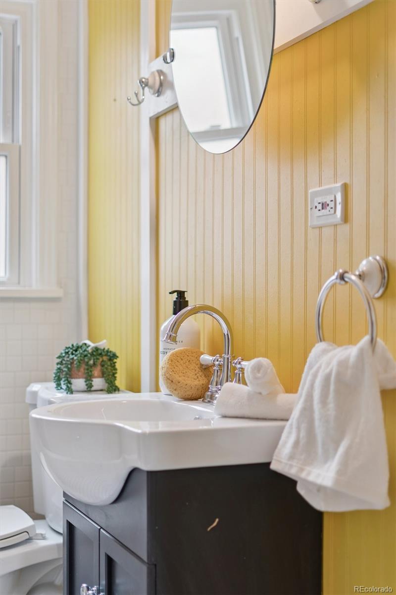 3890 S Cherokee Street