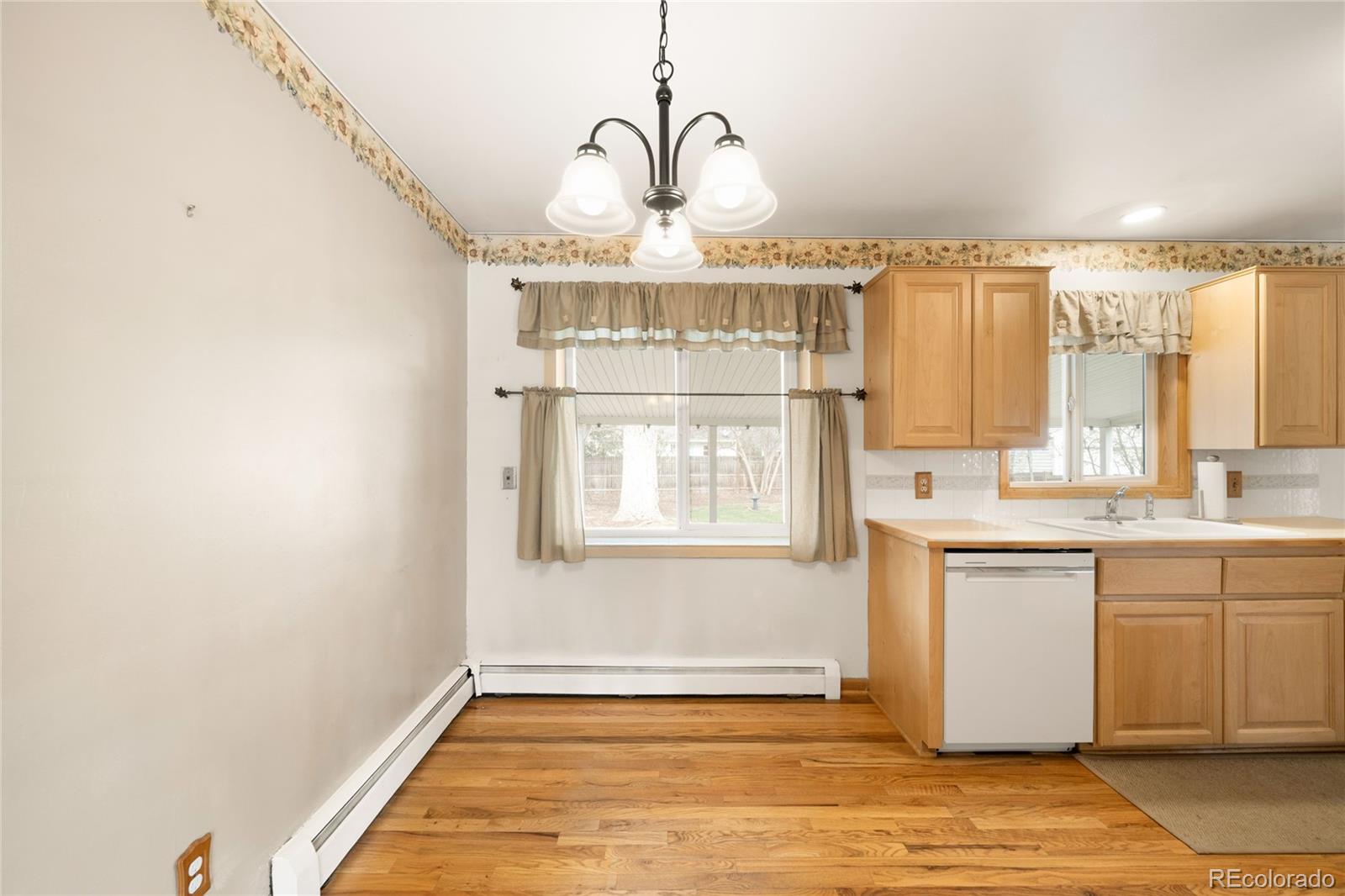 1773 S Leyden Street