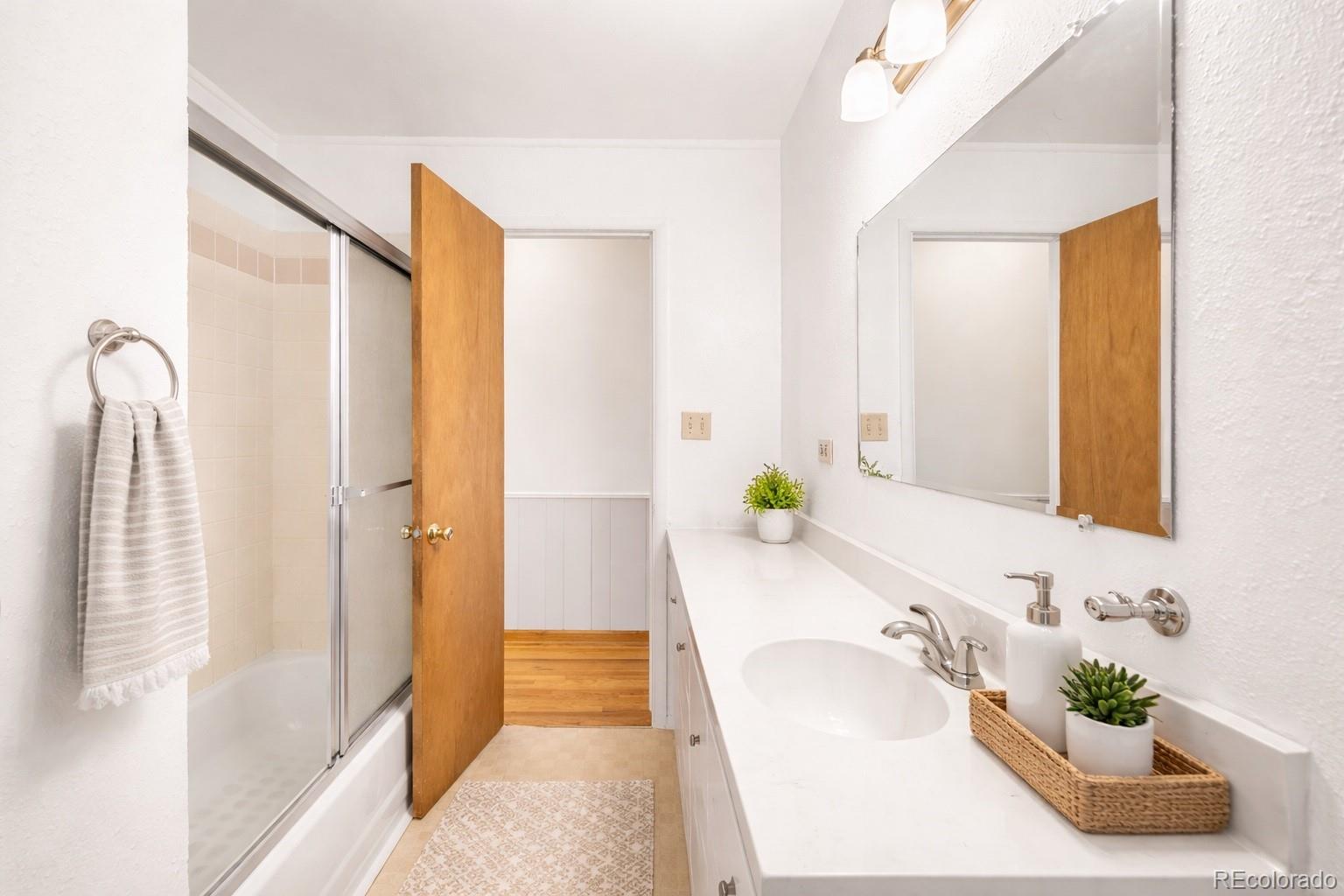 1773 S Leyden Street