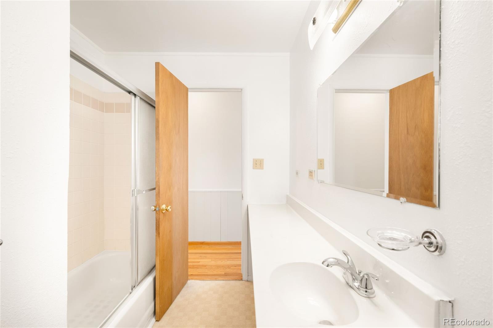 1773 S Leyden Street