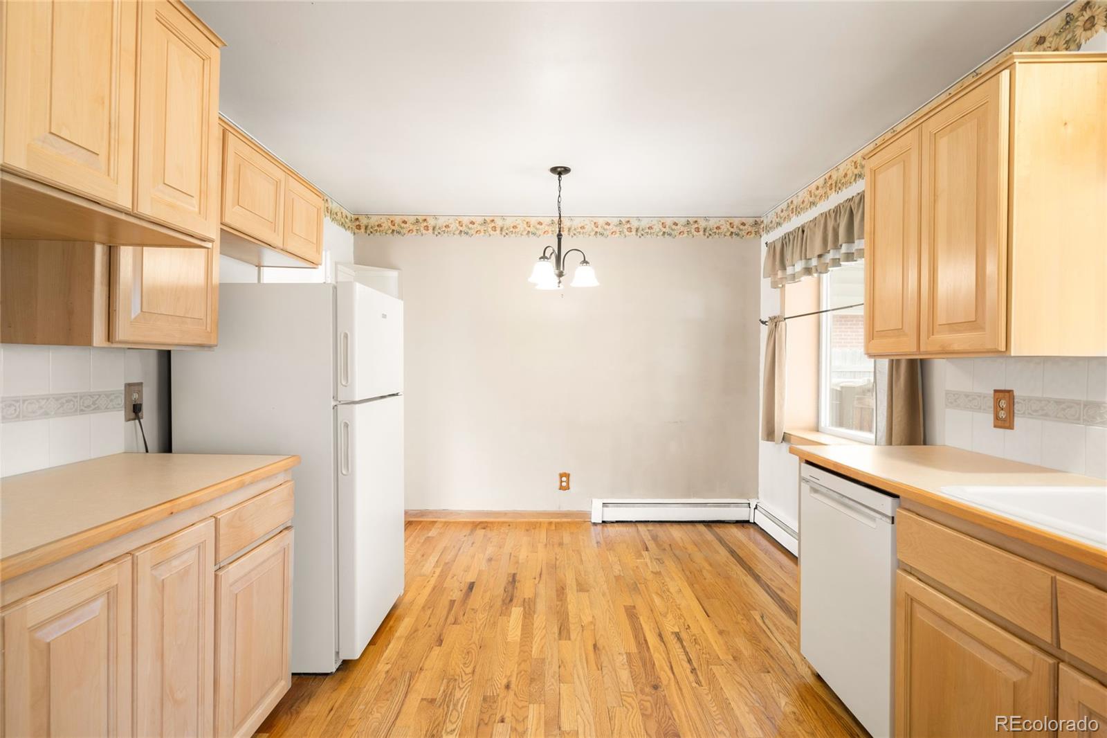 1773 S Leyden Street