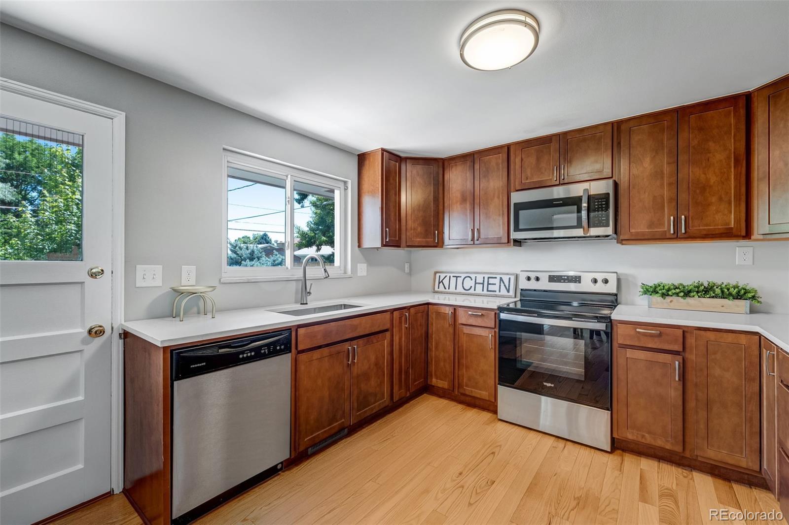 4660 E Briarwood Place