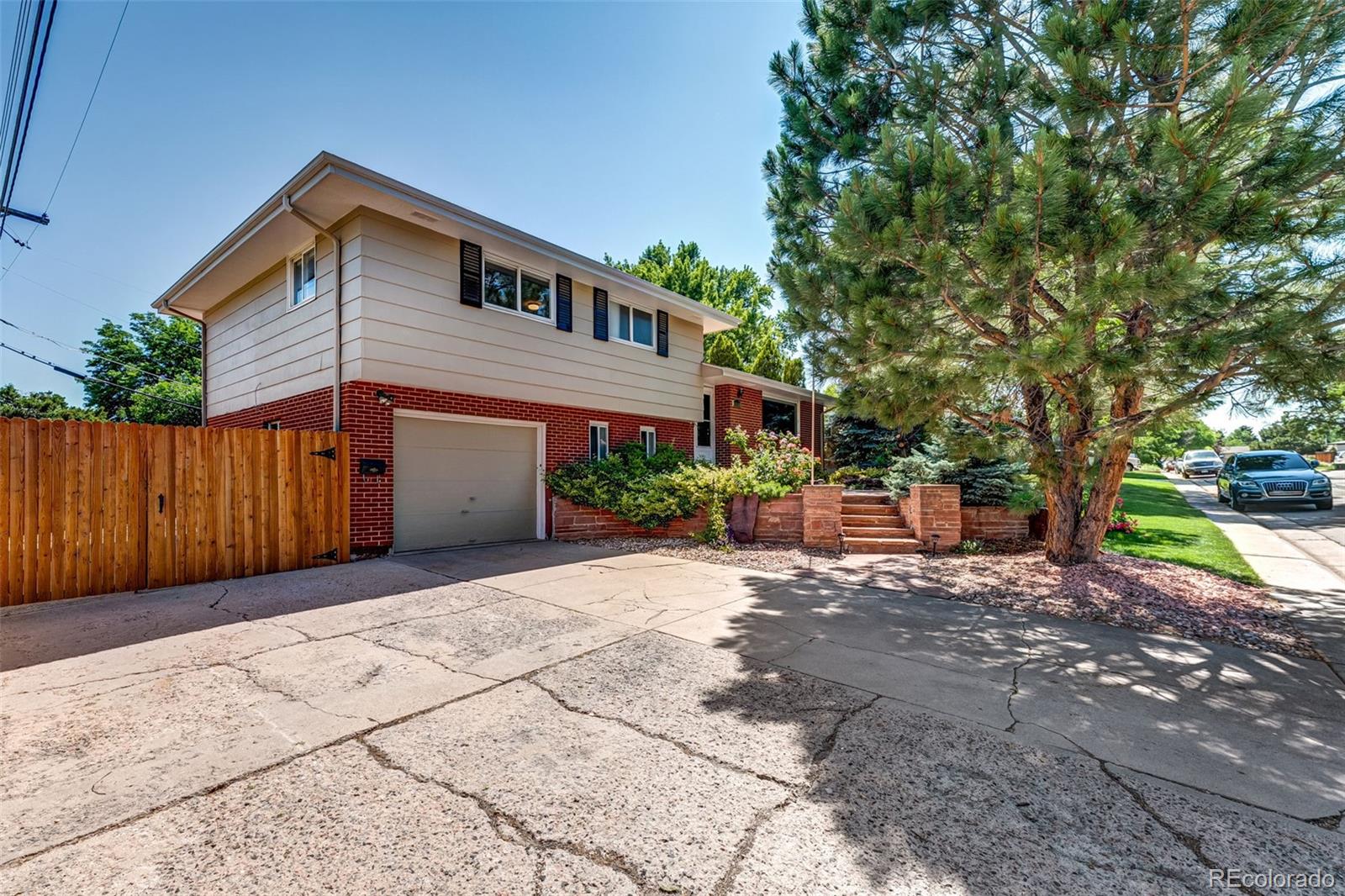 4660 E Briarwood Place