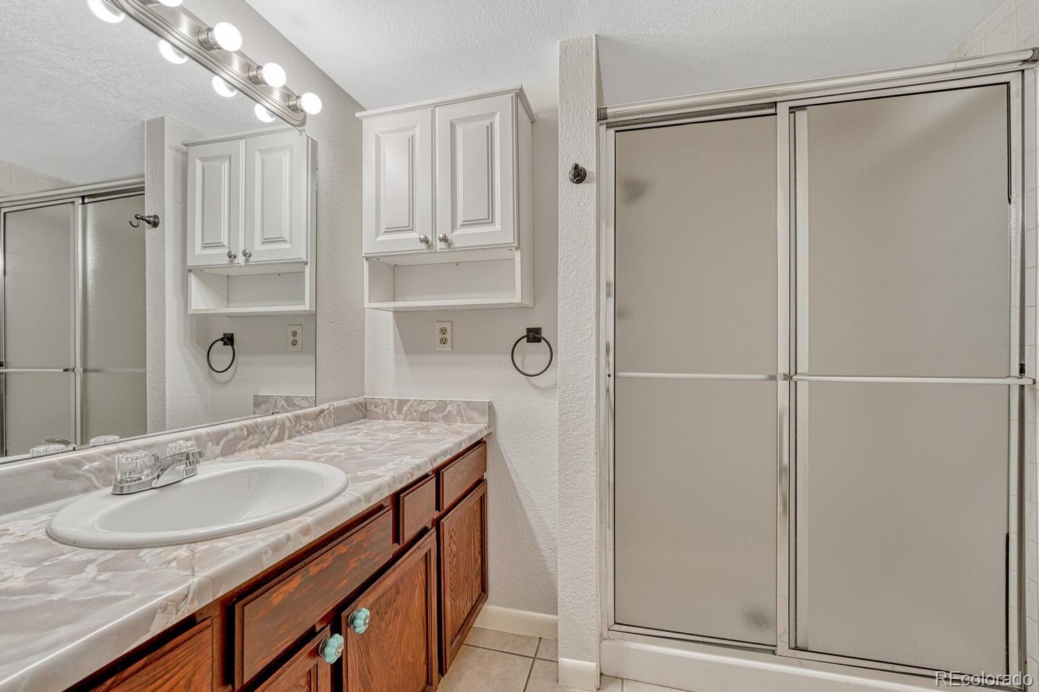 2949 W Rowland Place