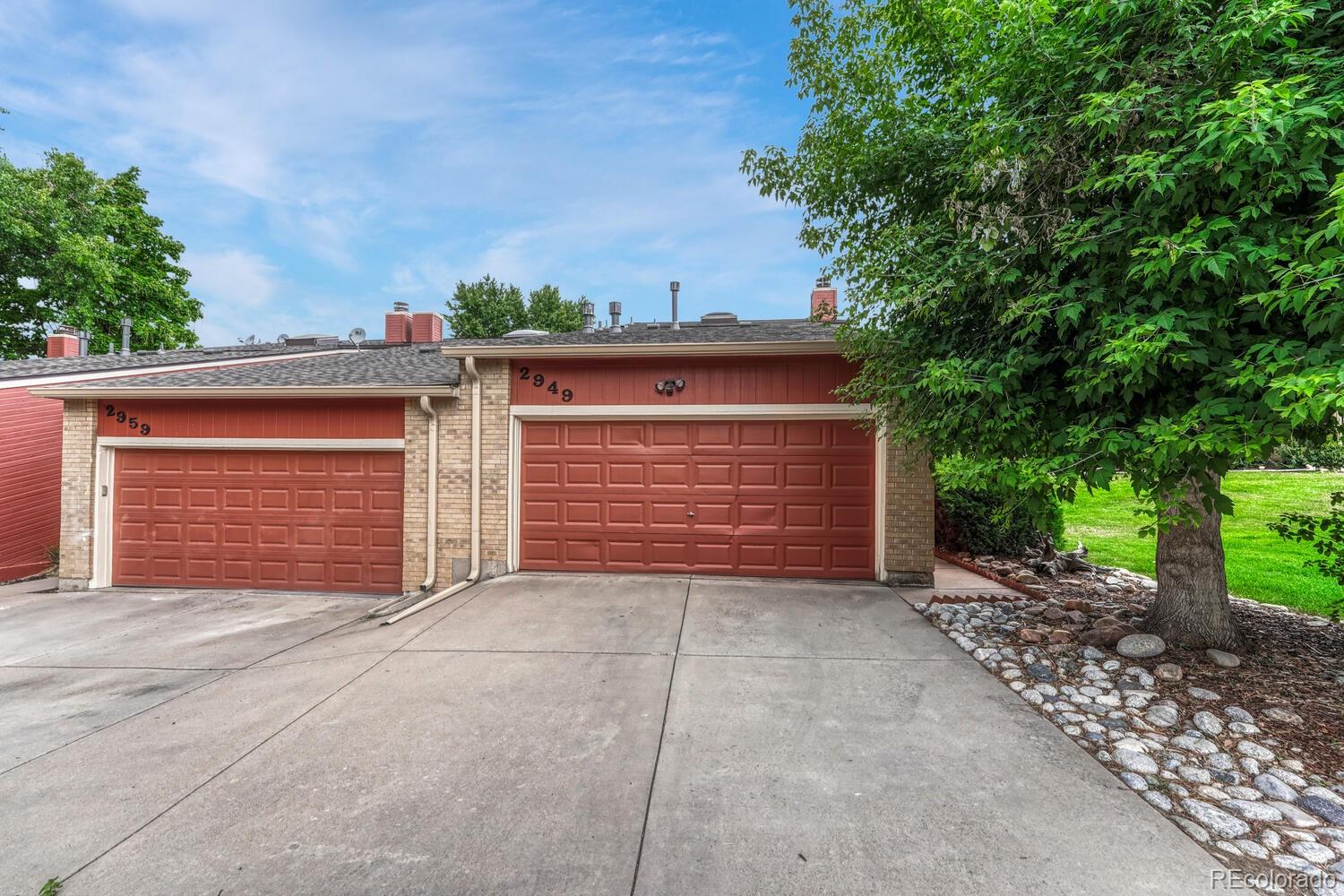 2949 W Rowland Place