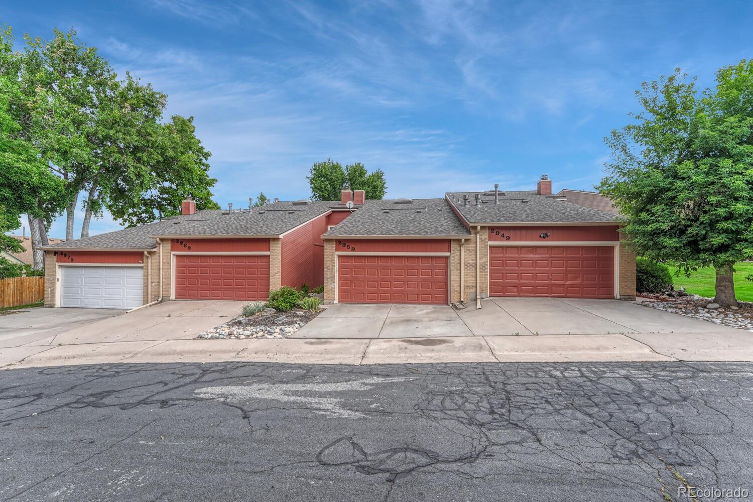 2949 W Rowland Place