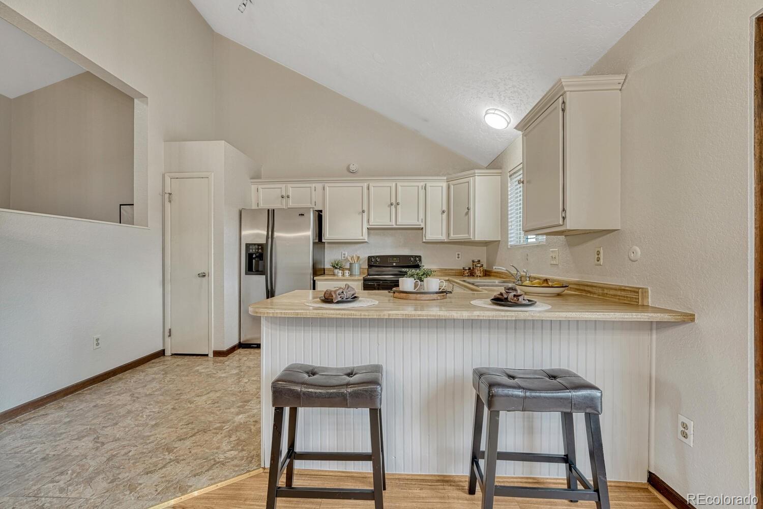 2949 W Rowland Place