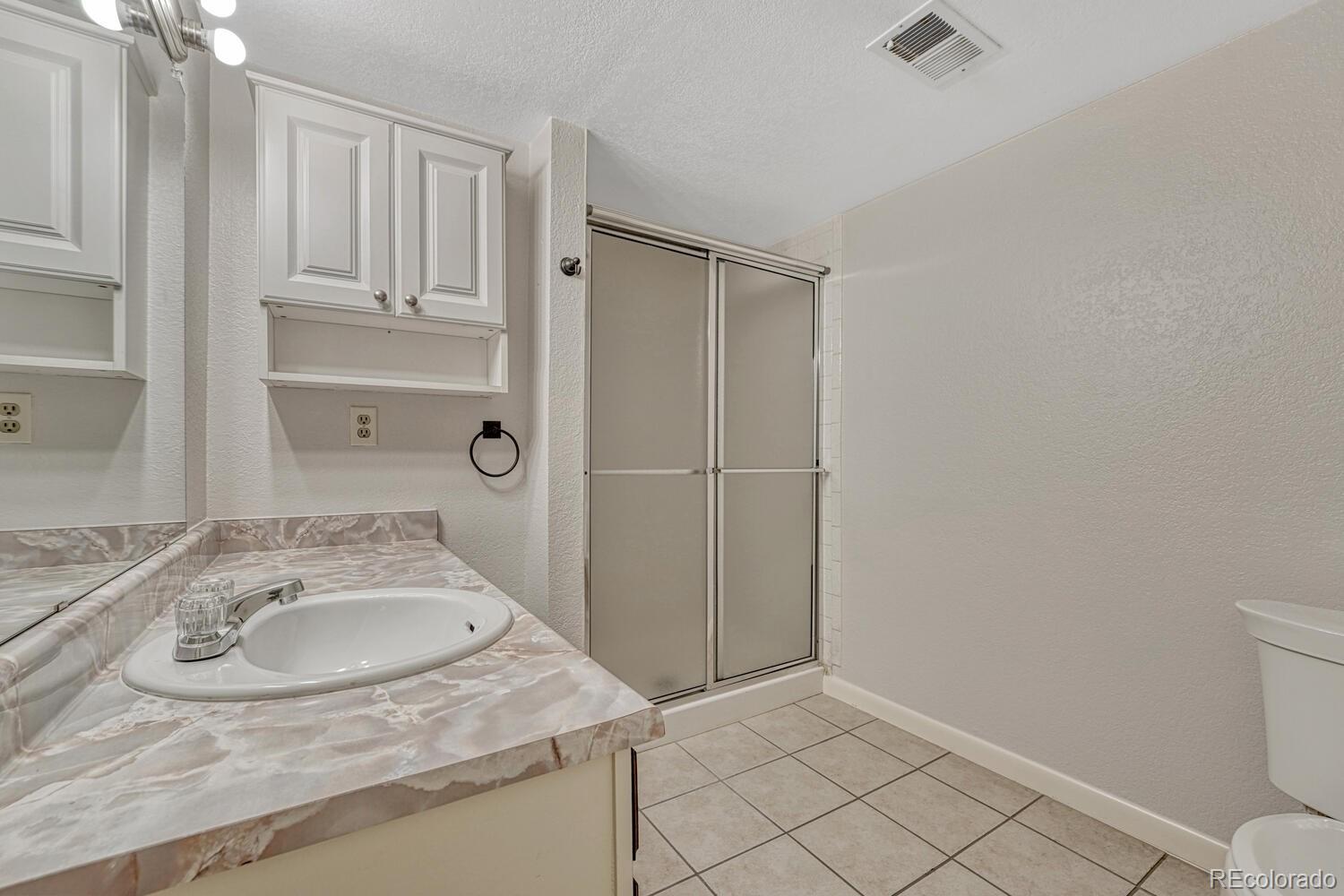 2949 W Rowland Place