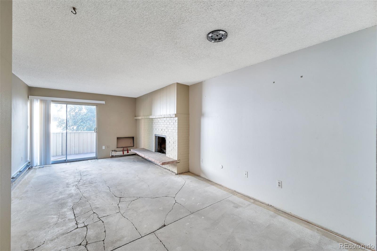 4110 Hale Parkway Unit: 2J