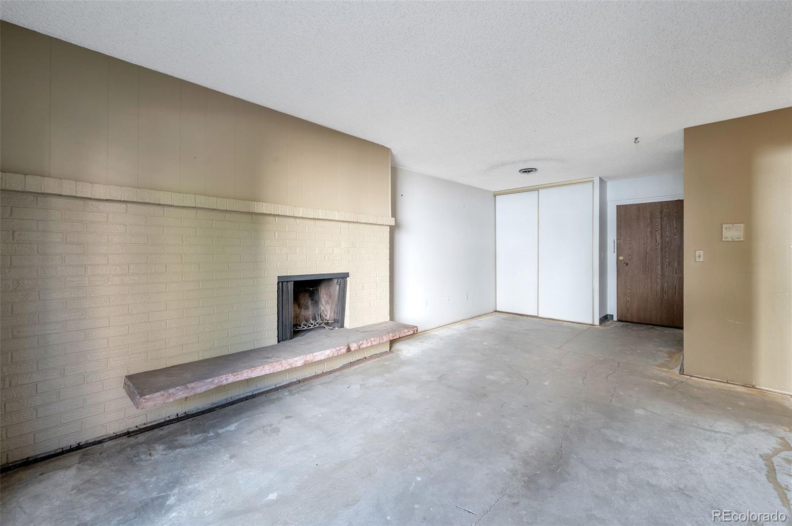 4110 Hale Parkway Unit: 2J