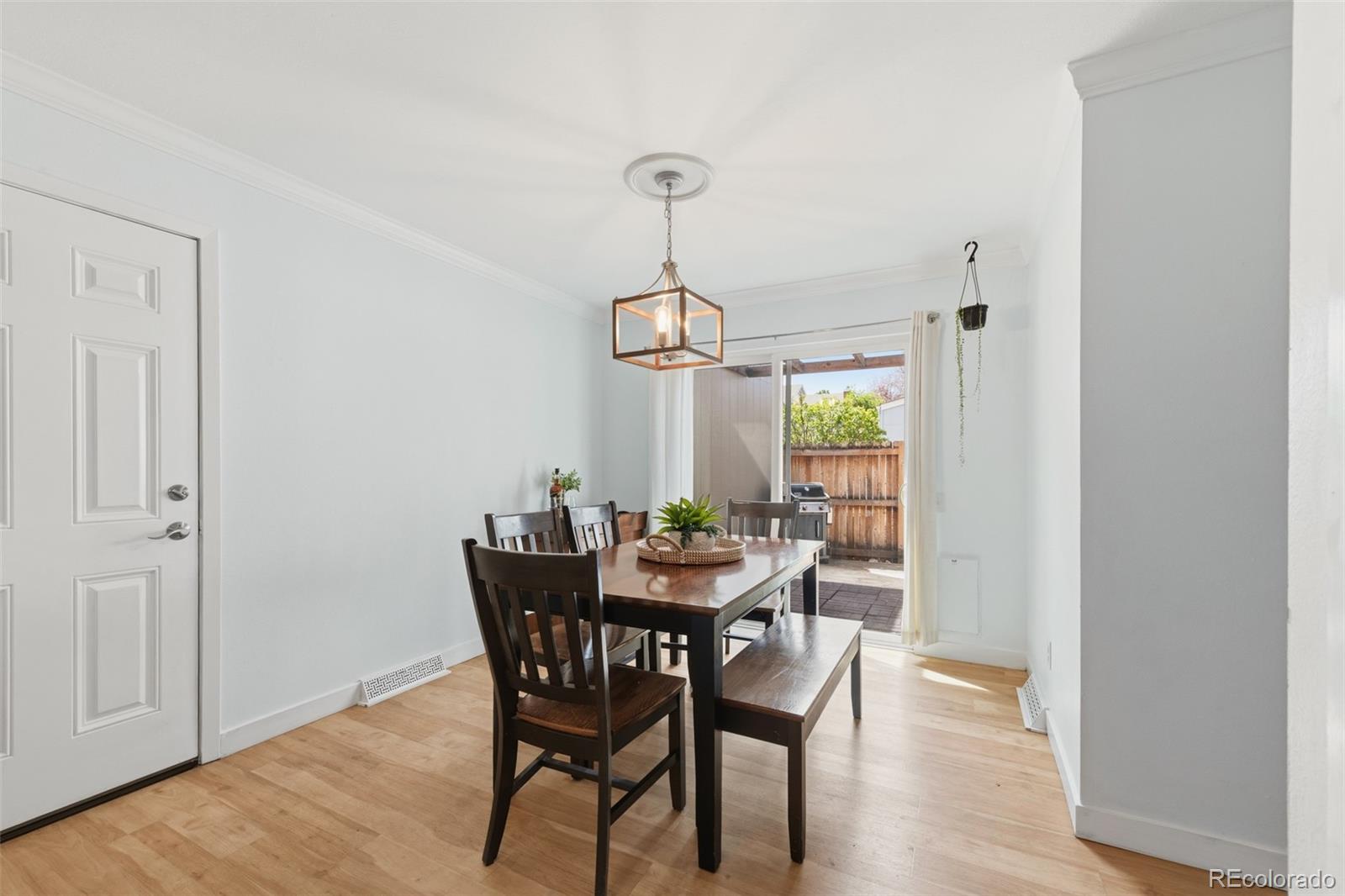 2546 E Easter Avenue