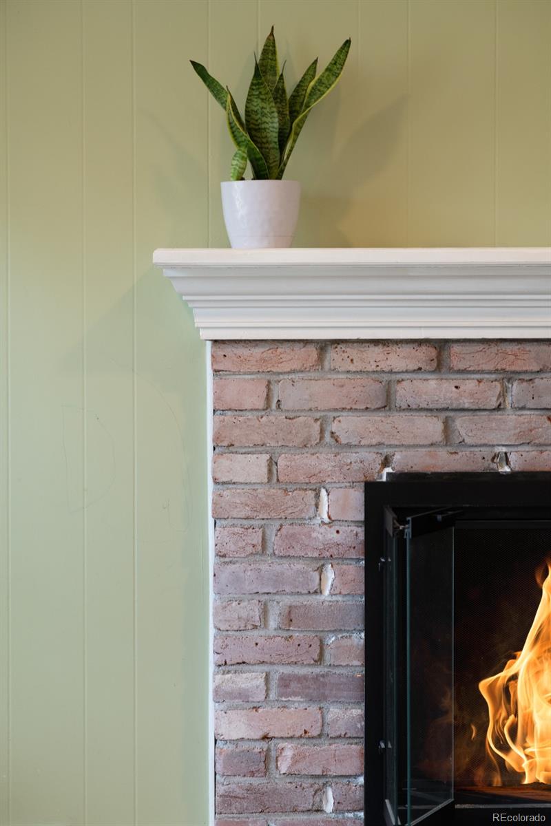 2546 E Easter Avenue