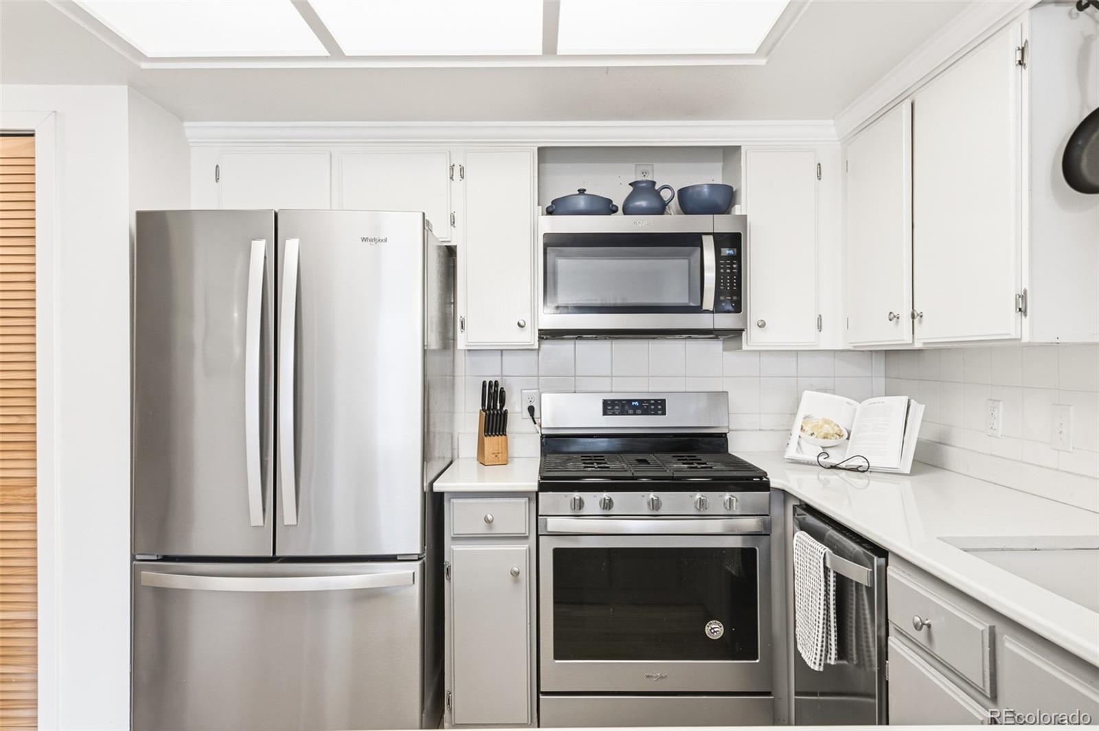 2546 E Easter Avenue