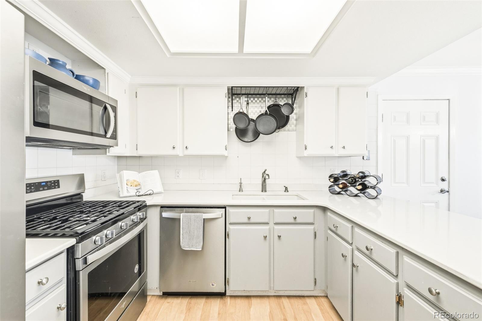 2546 E Easter Avenue