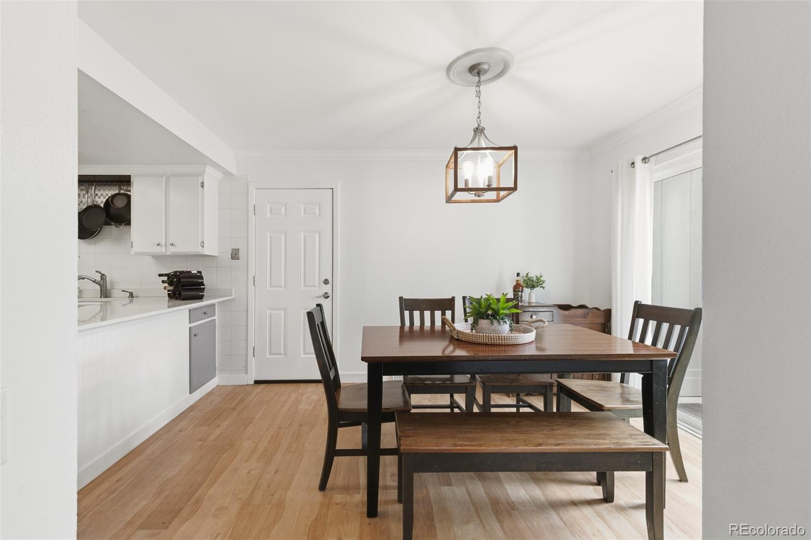 2546 E Easter Avenue