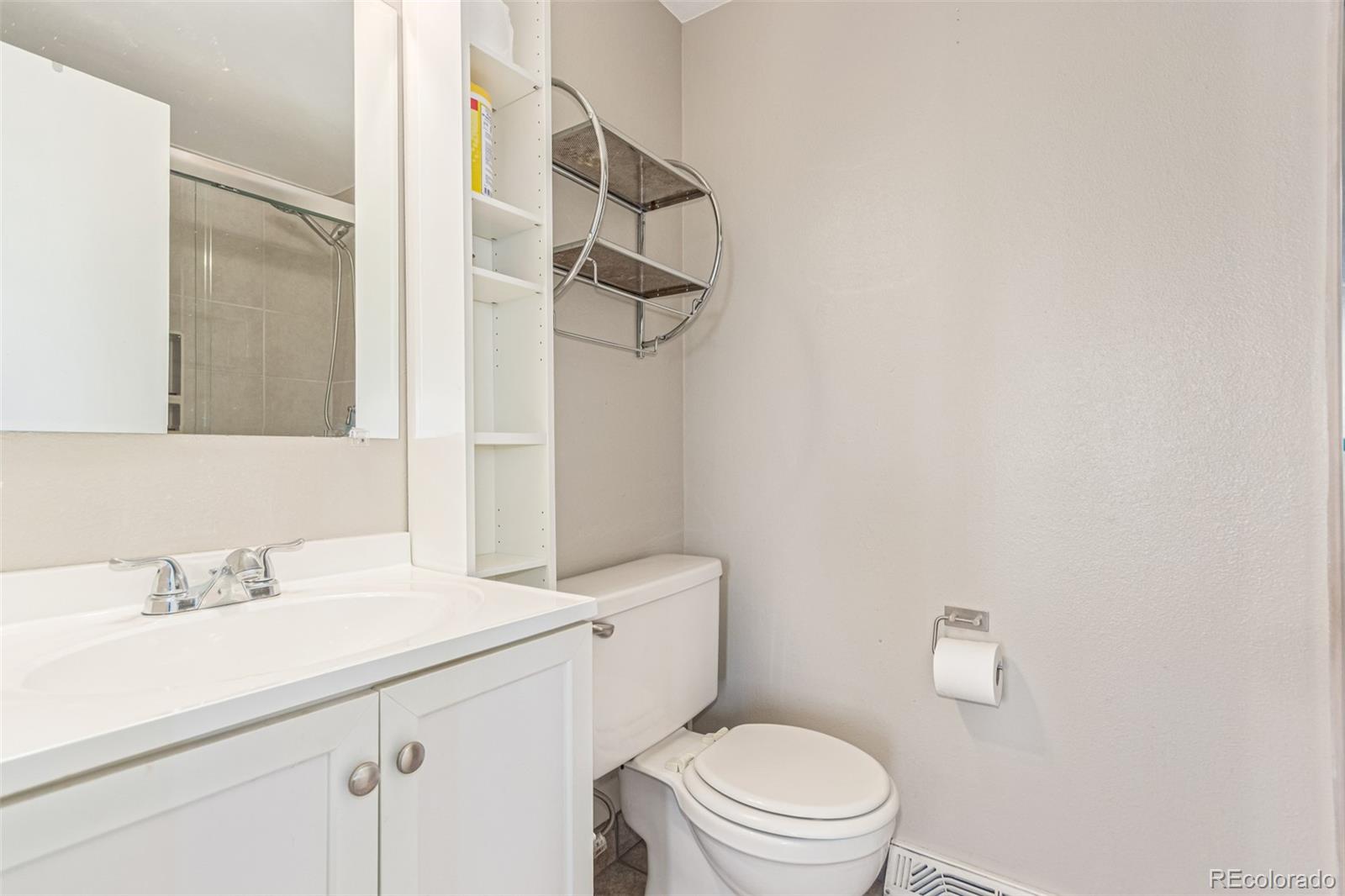 2668 E Fremont Place
