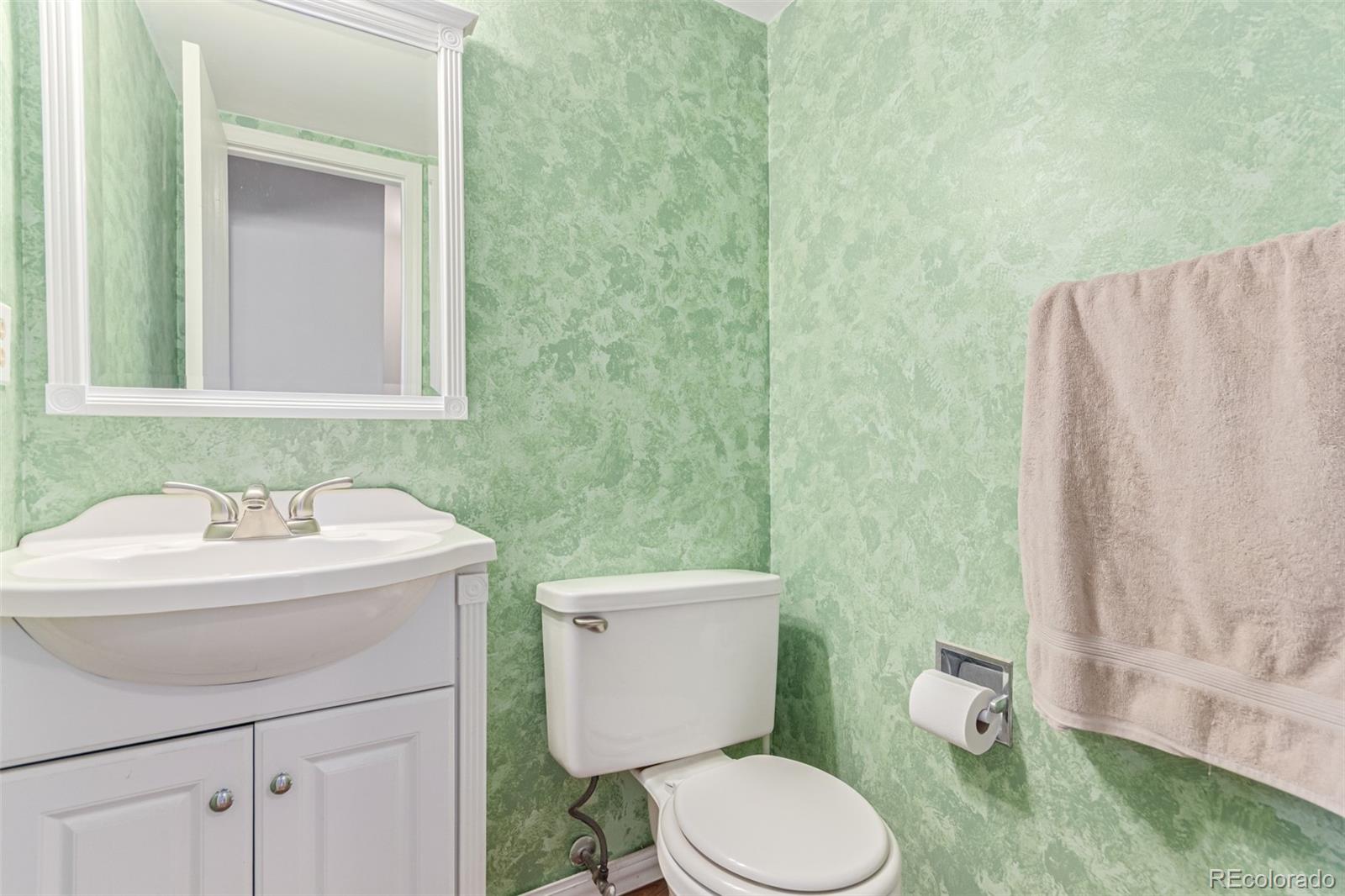 2668 E Fremont Place