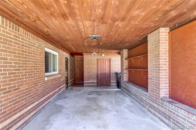 1621 Phoenix Court