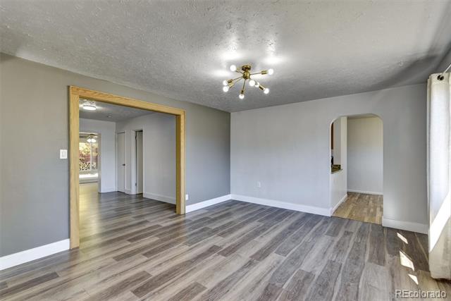 1621 Phoenix Court