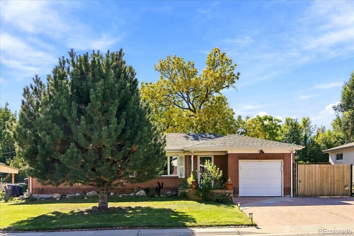 3150 W Layton Avenue