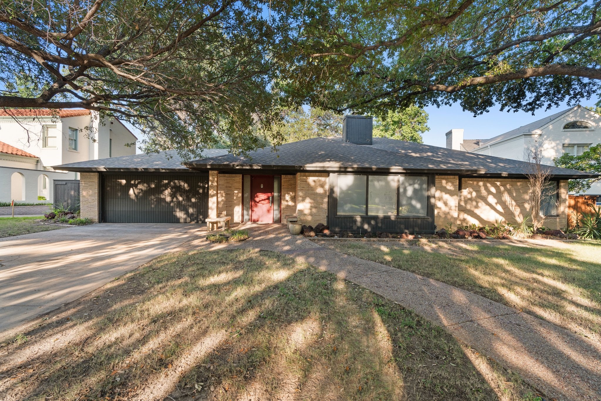 2445 Lofton Terrace