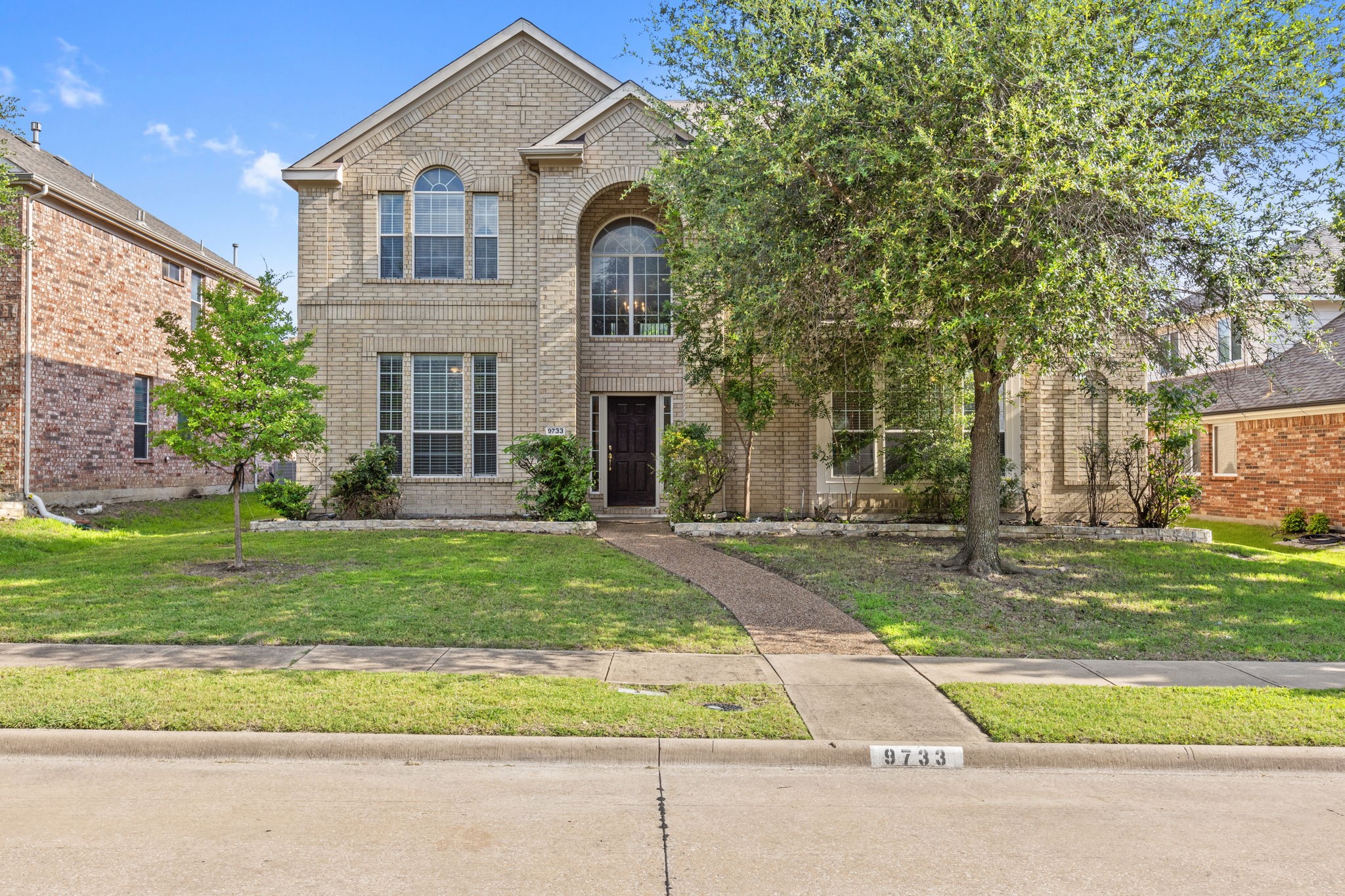 9733 Dragonfly Drive