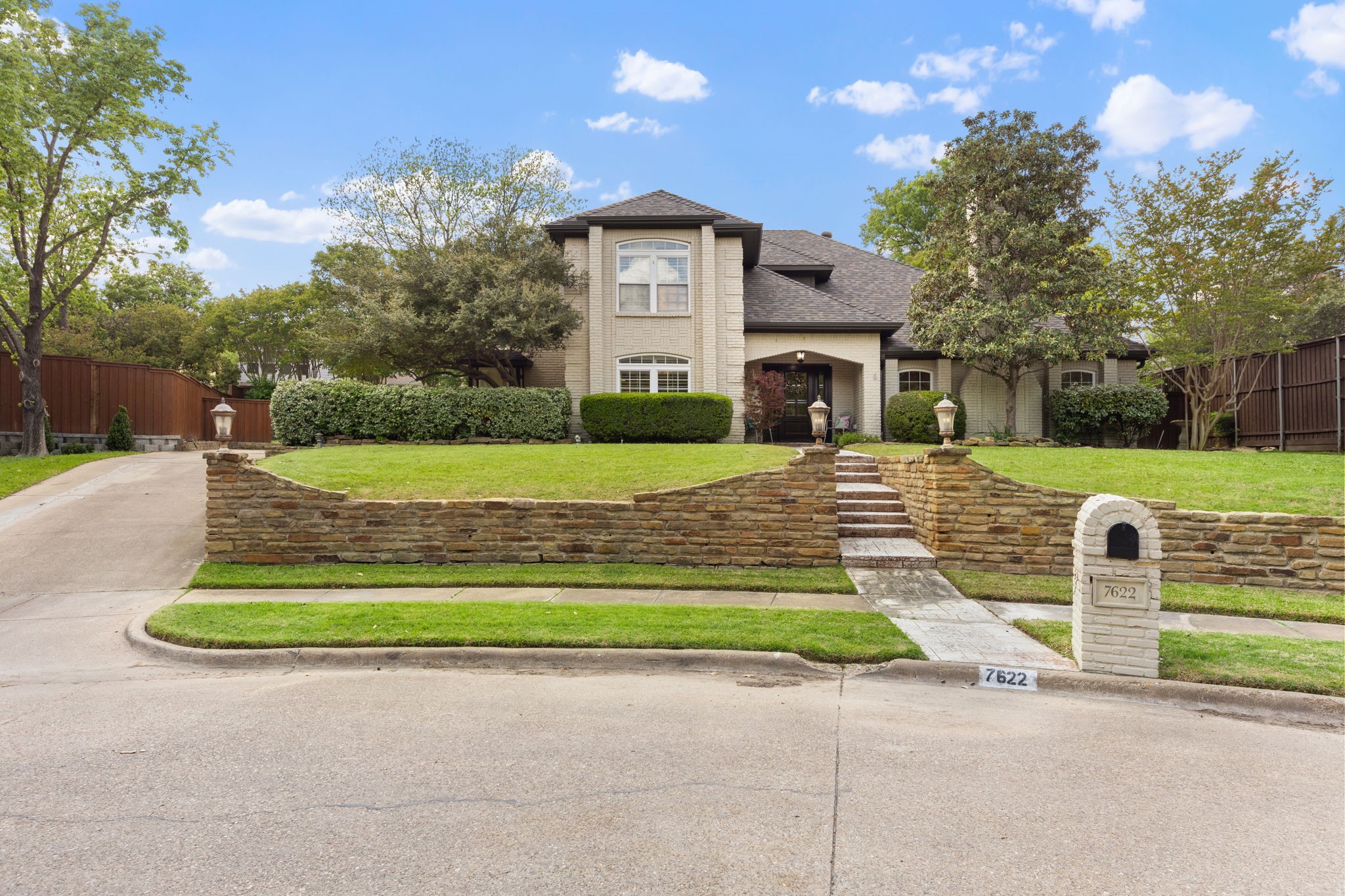 7622 Windmill Lane