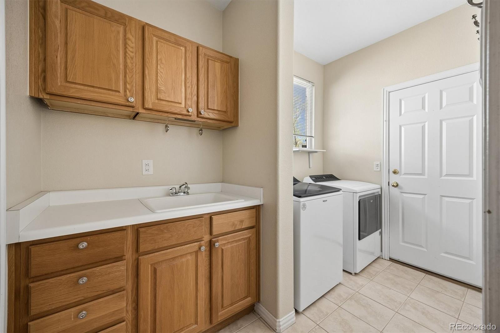 1011 S Valentia Street Unit: 20