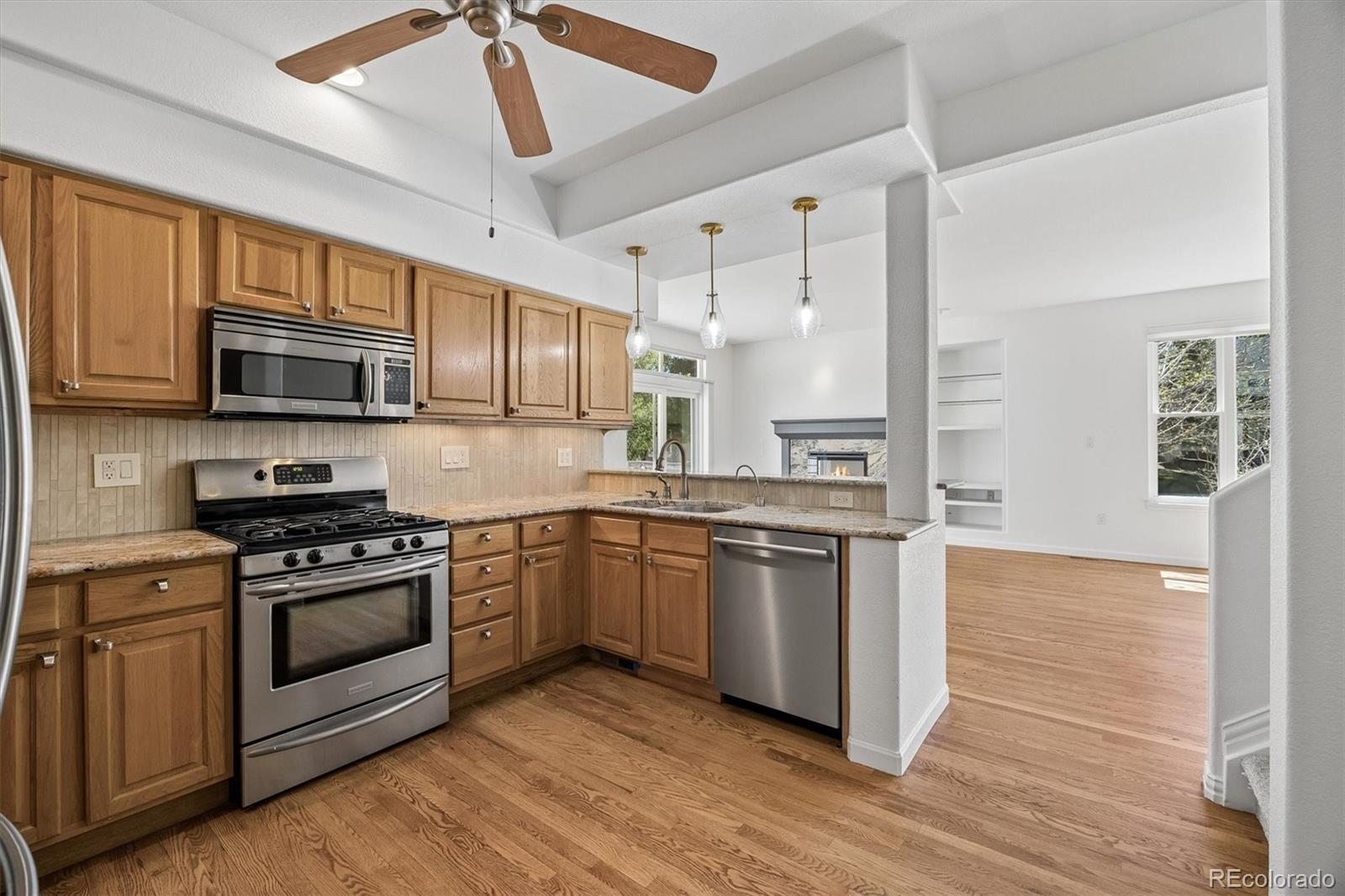 1011 S Valentia Street Unit: 20