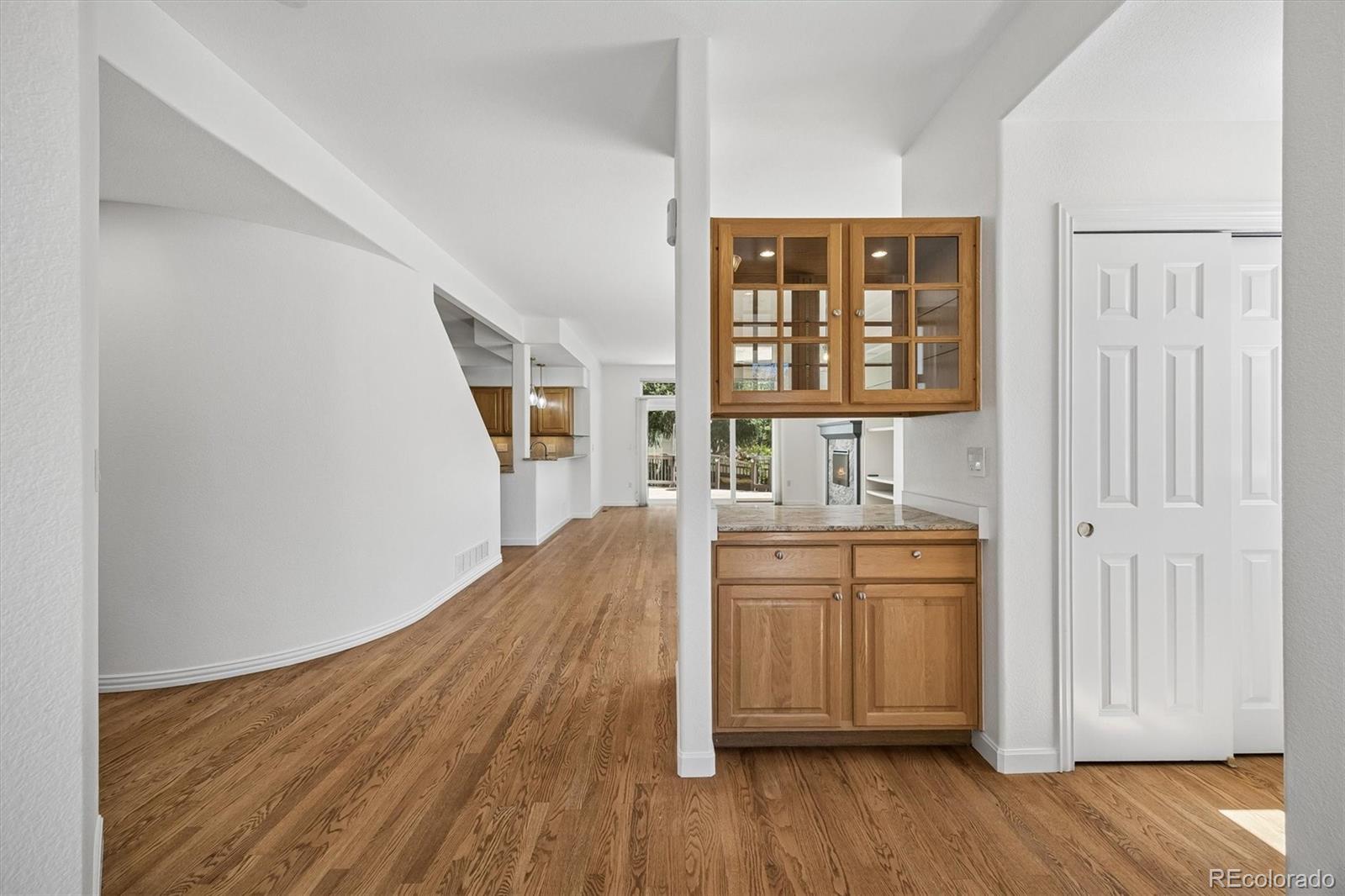 1011 S Valentia Street Unit: 20