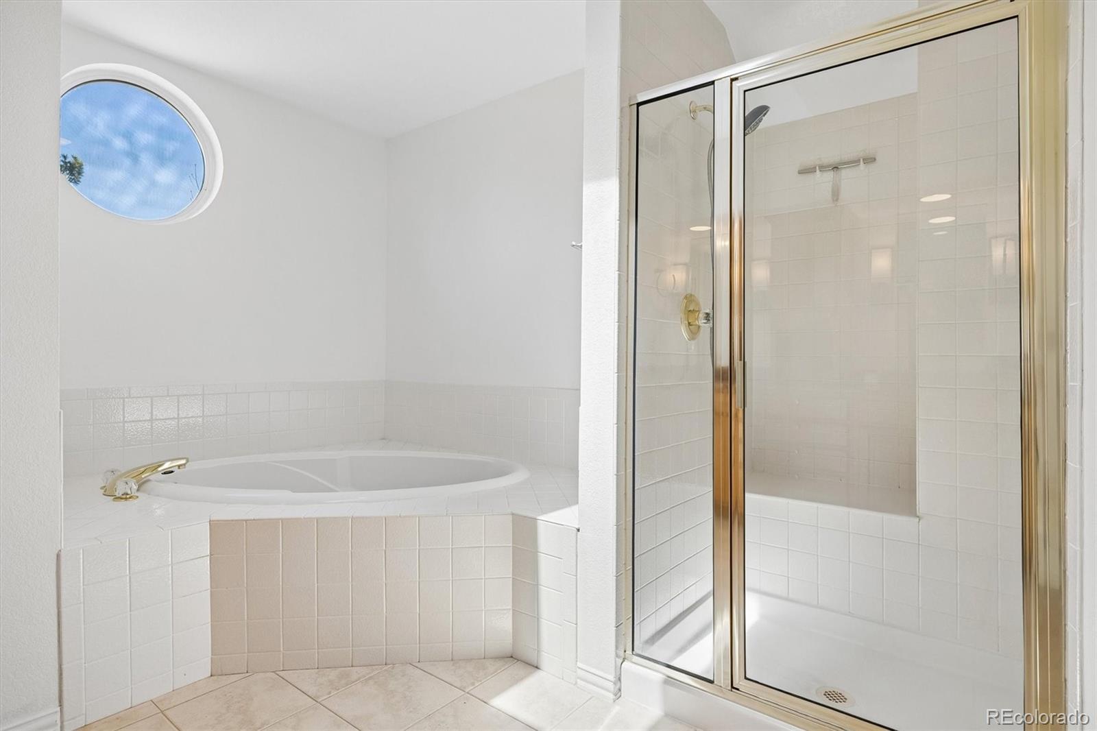 1011 S Valentia Street Unit: 20