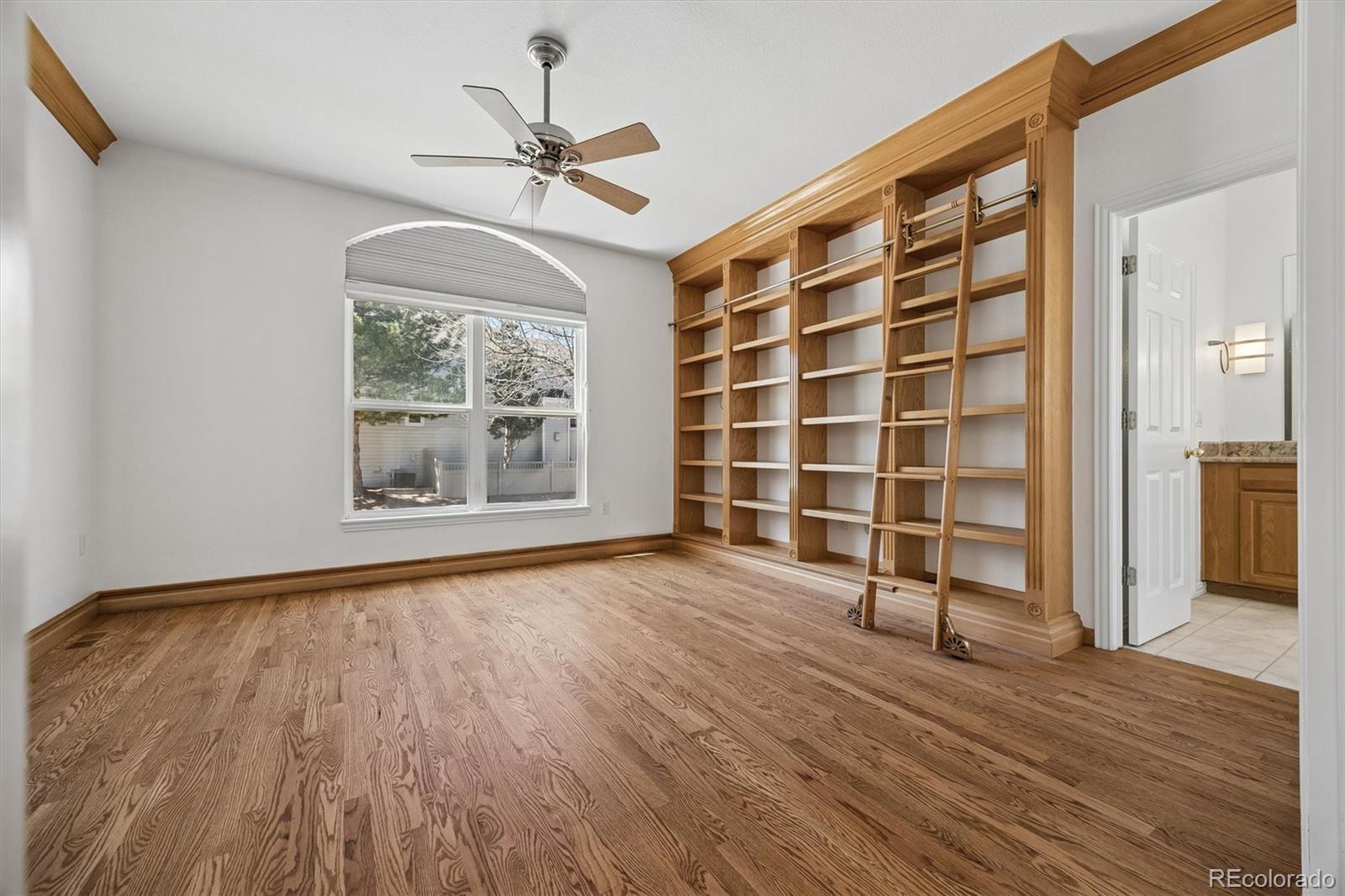 1011 S Valentia Street Unit: 20