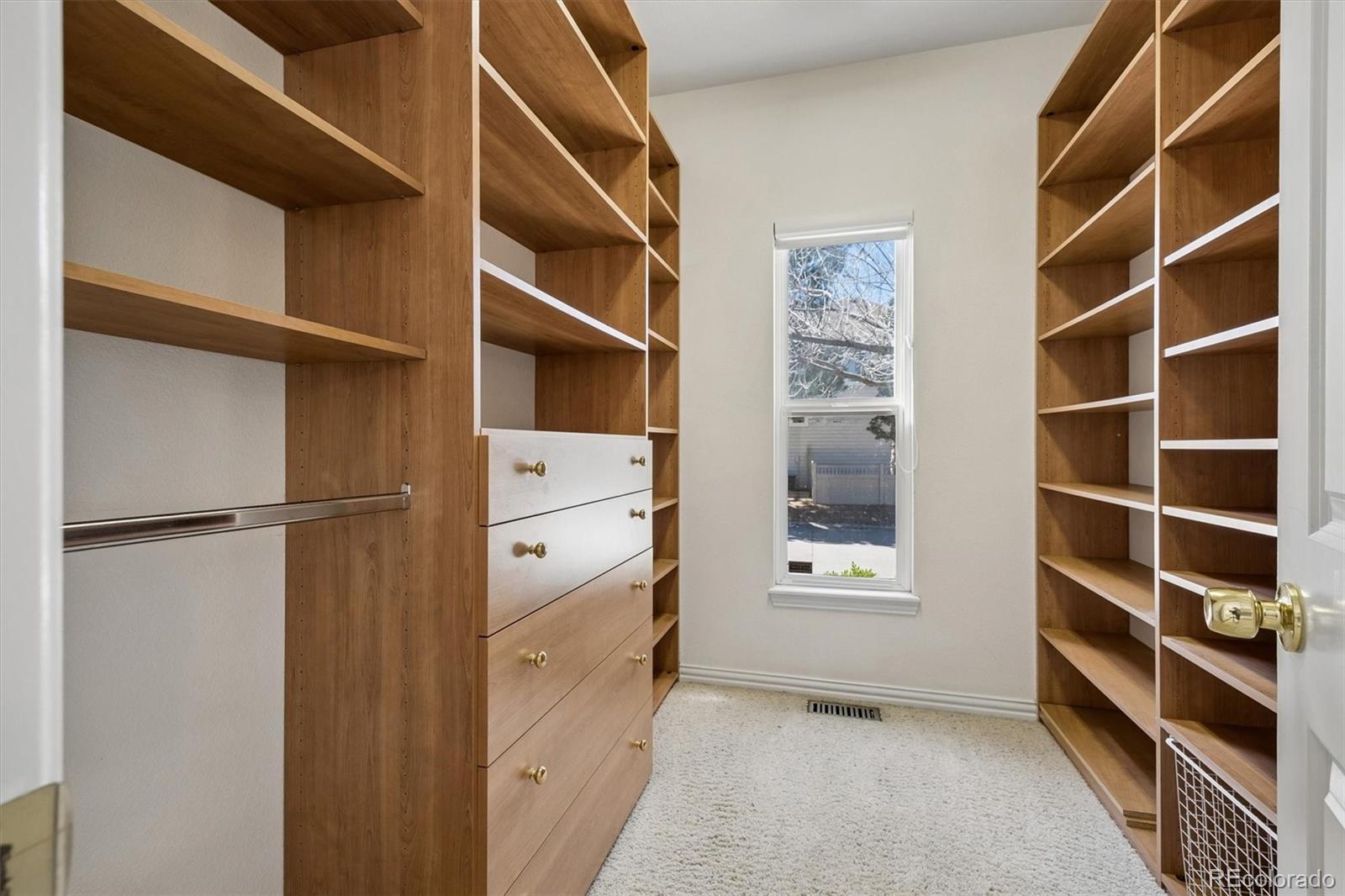 1011 S Valentia Street Unit: 20