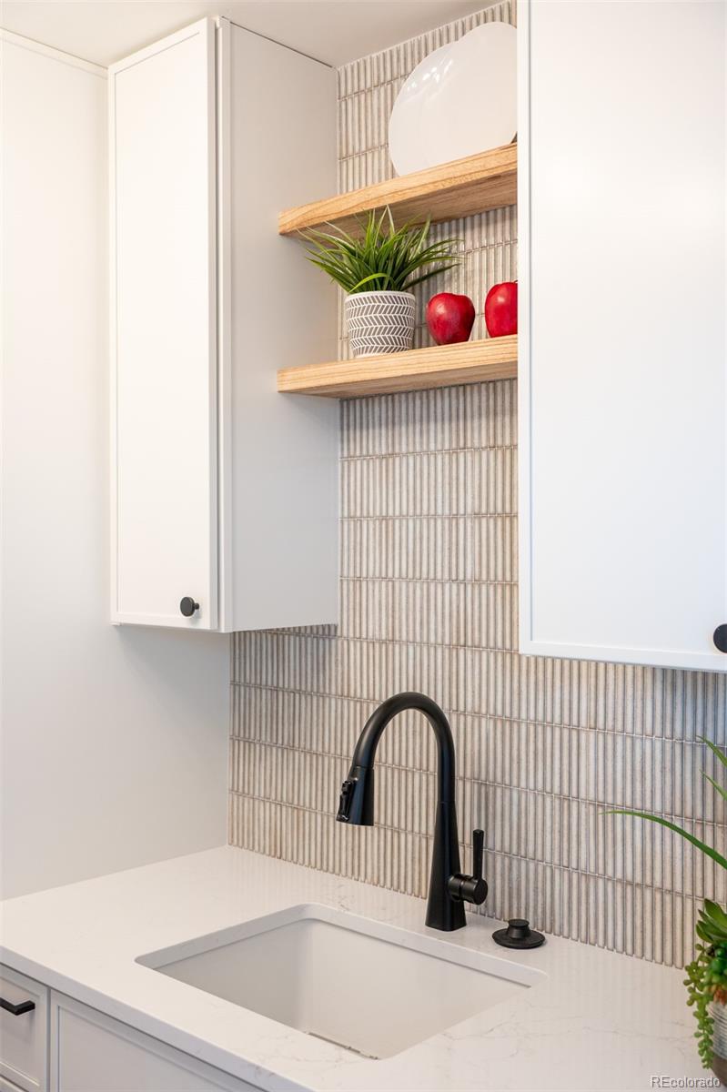 1175 N Emerson Street Unit: 212