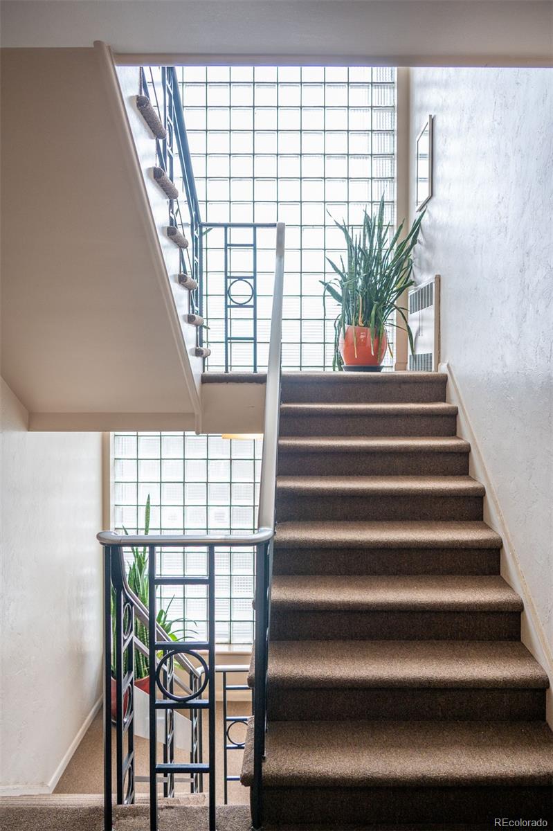 1175 N Emerson Street Unit: 212