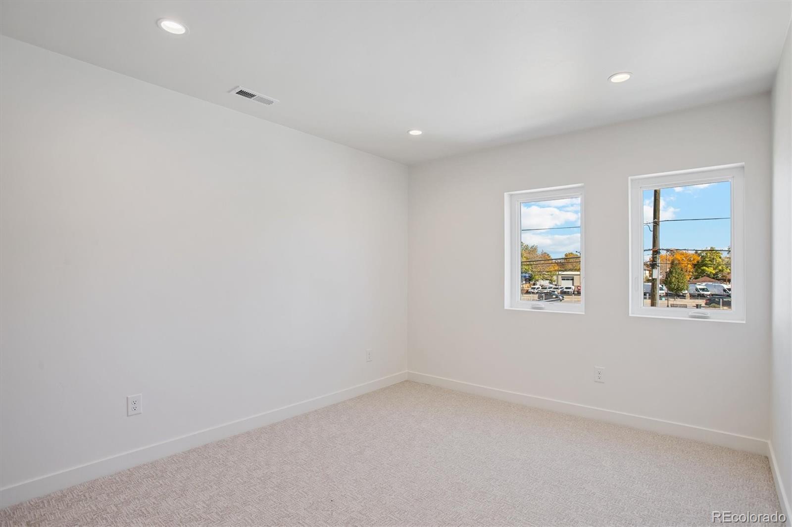 75 W Harvard Avenue