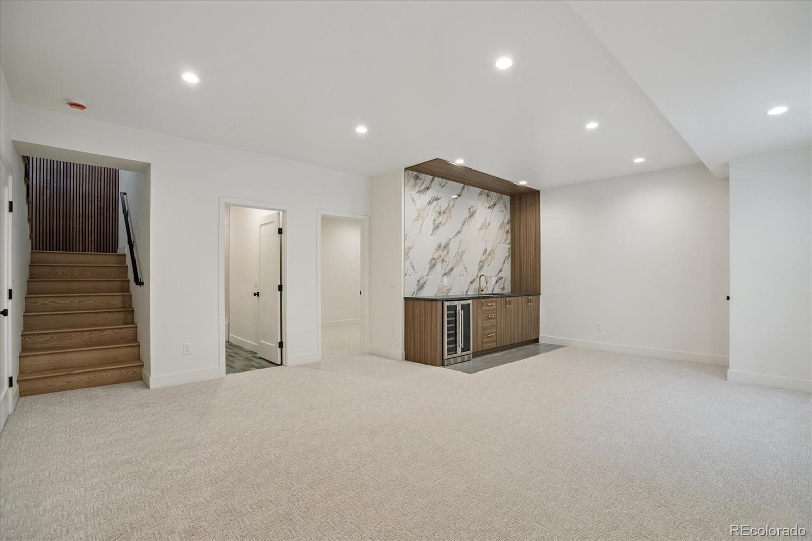 75 W Harvard Avenue