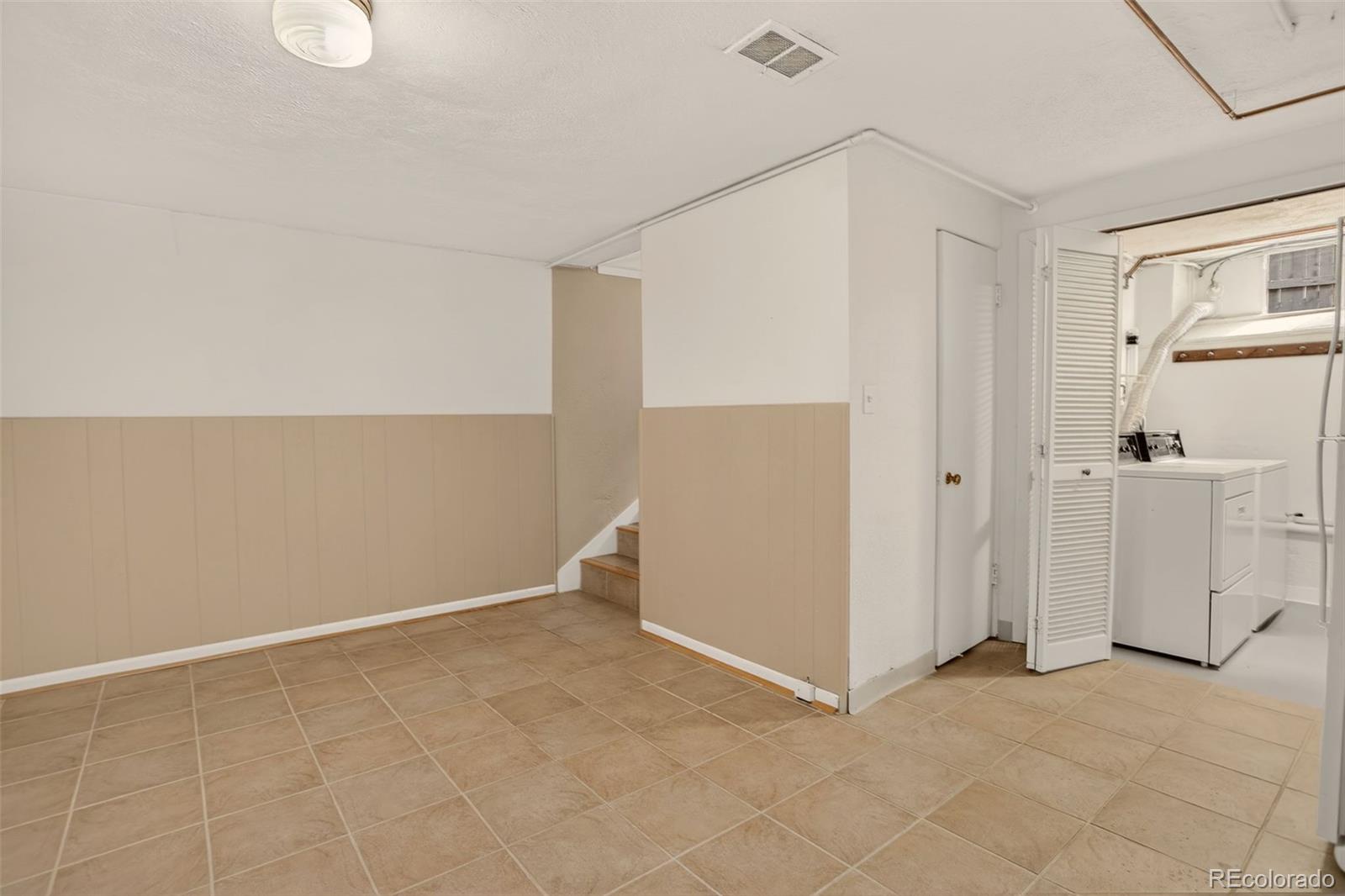 24 N Ash Street