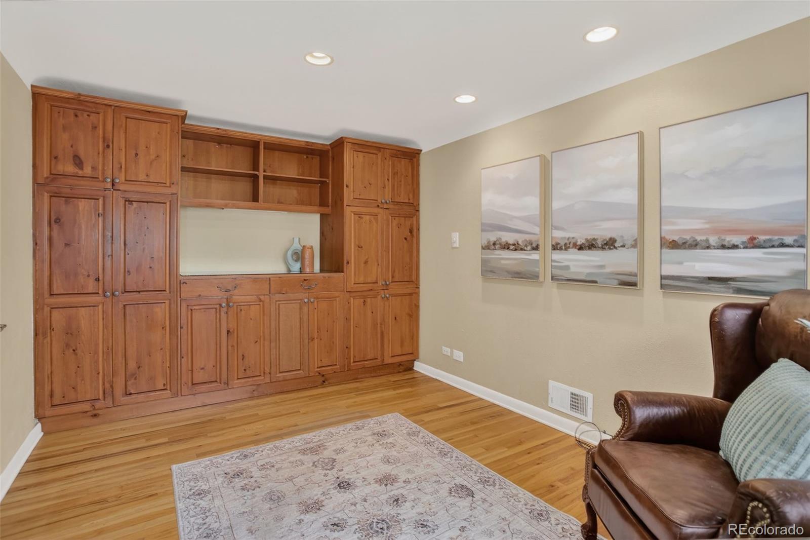 24 N Ash Street