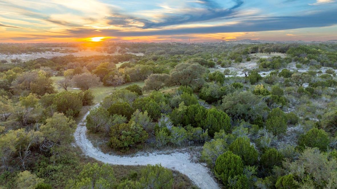 397 Private Road 3072