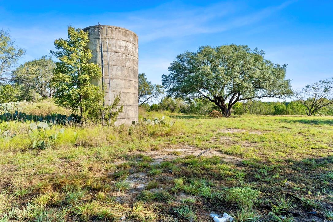 397 Private Road 3072