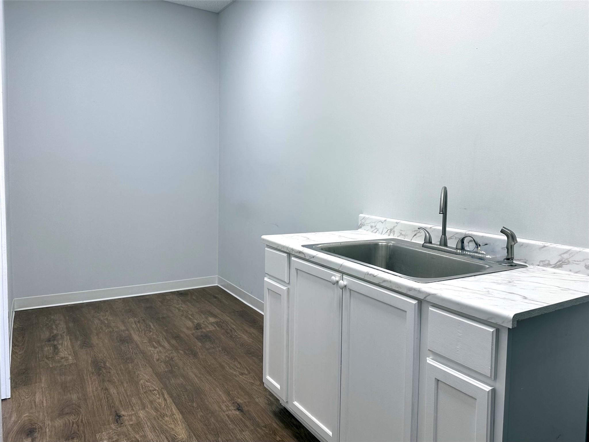 609 E University Ave # 110