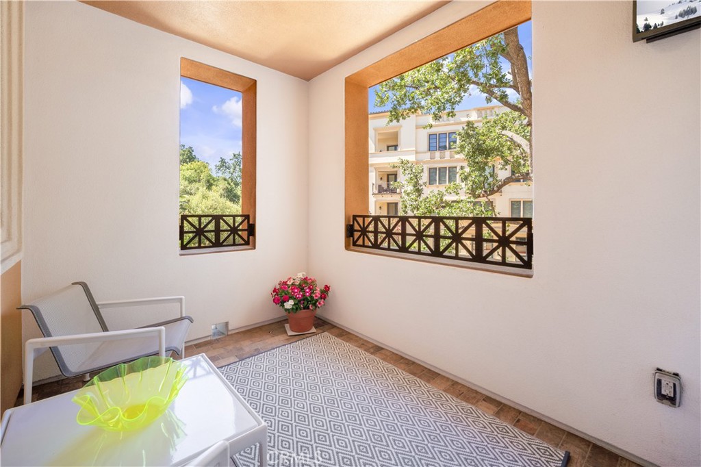 23500 Park Sorrento D21