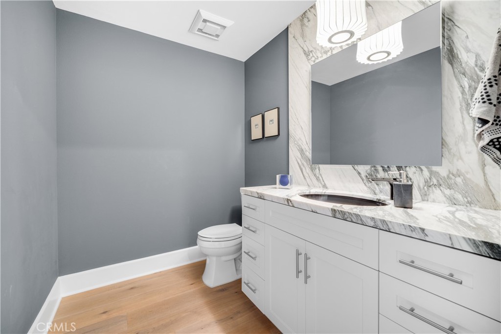 23500 Park Sorrento D21