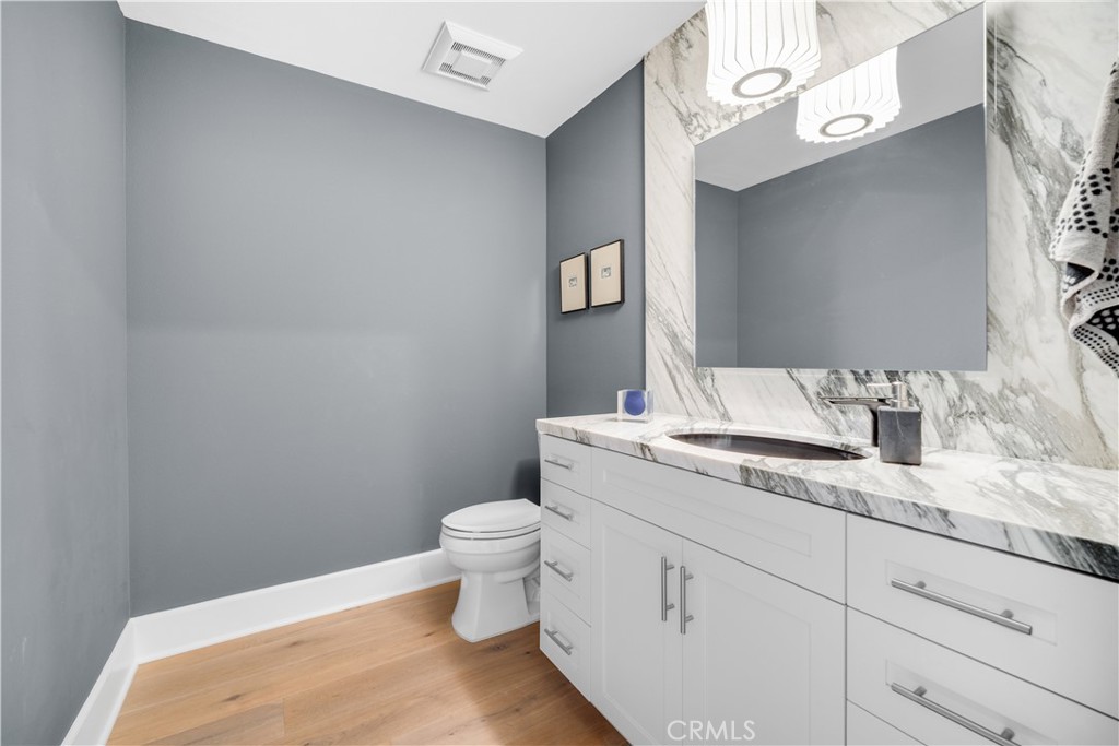23500 Park Sorrento D21