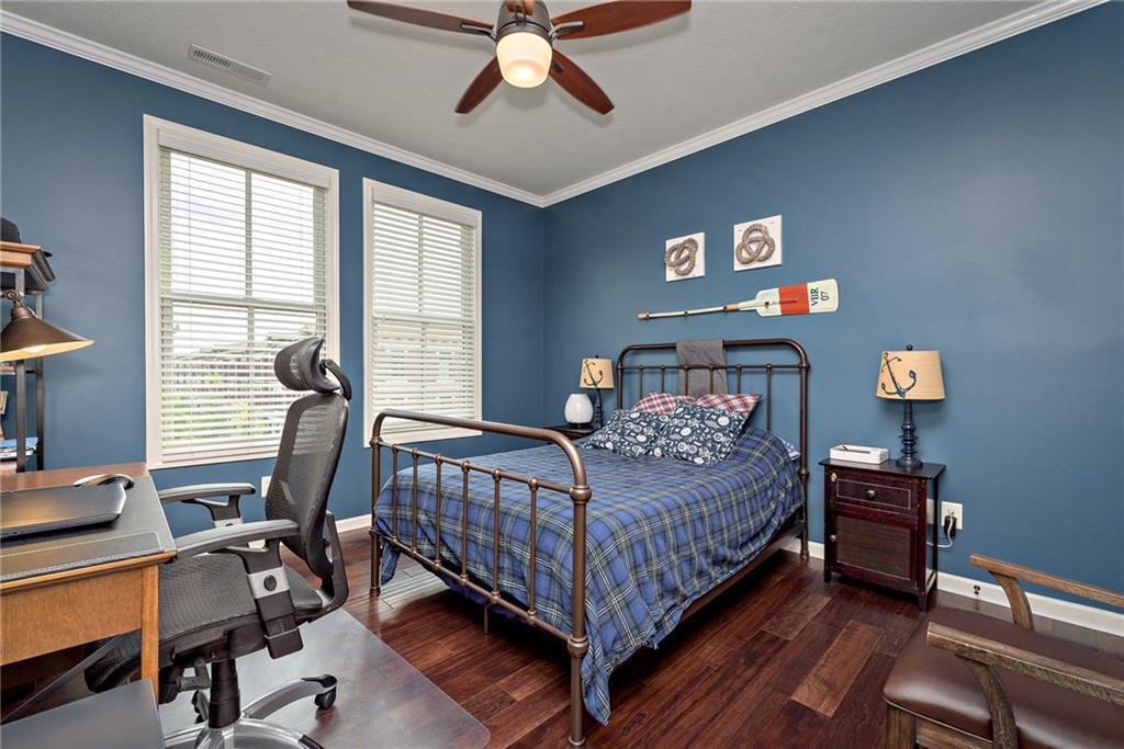 2554 Congress Street