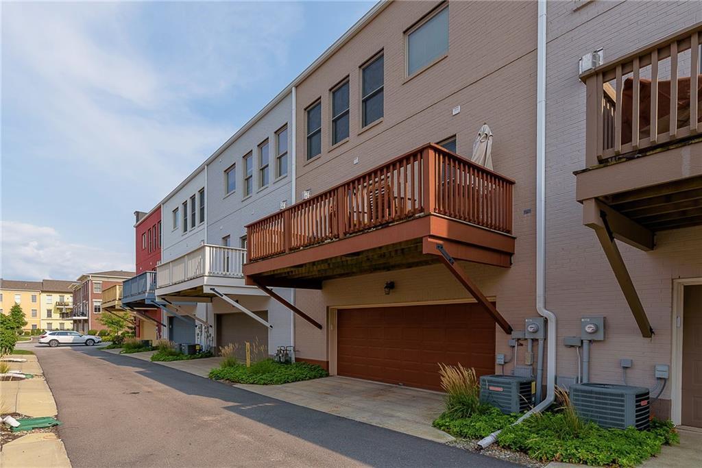 2554 Congress Street