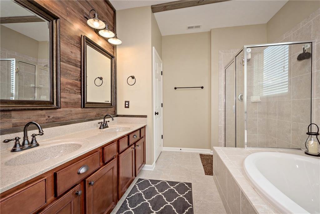 2554 Congress Street