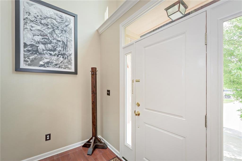 2554 Congress Street