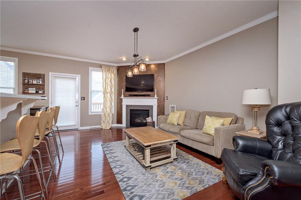 2554 Congress Street